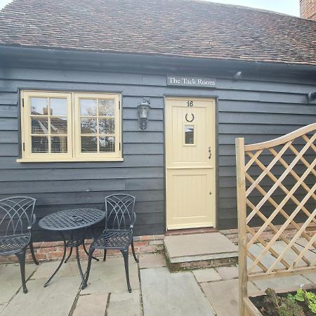 The Harvard Inn Stock Екстериор снимка