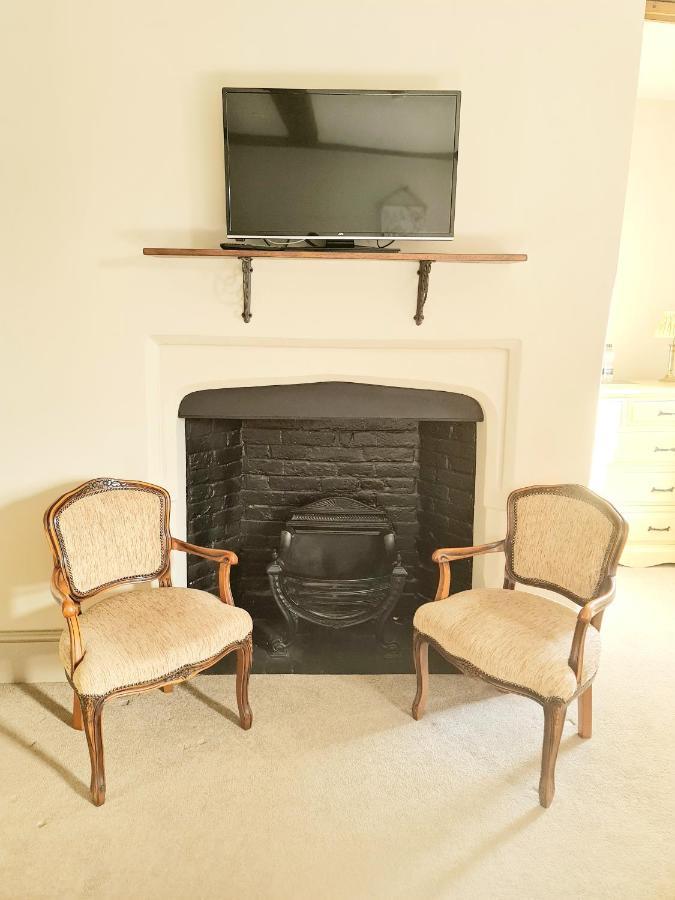 The Harvard Inn Stock Екстериор снимка