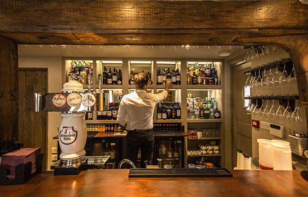 The Harvard Inn Stock Екстериор снимка